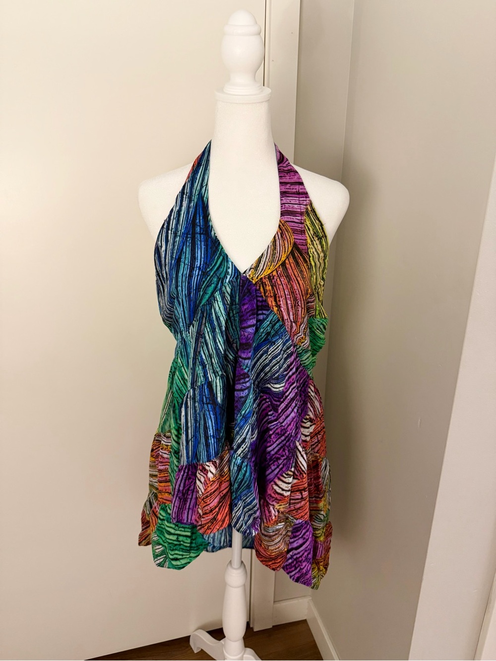 Jams World Halter Tie Neck High Low Tank Samba Rainbow Print